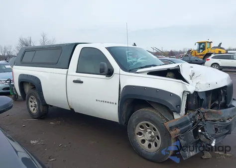2007 Chevrolet Silverado 1500 Work Truck from USA, damaged, VIN 1GCEC14C97E517401